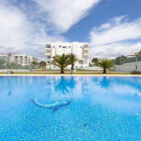 Spaceful Apartment In Albufeira Exterior photo