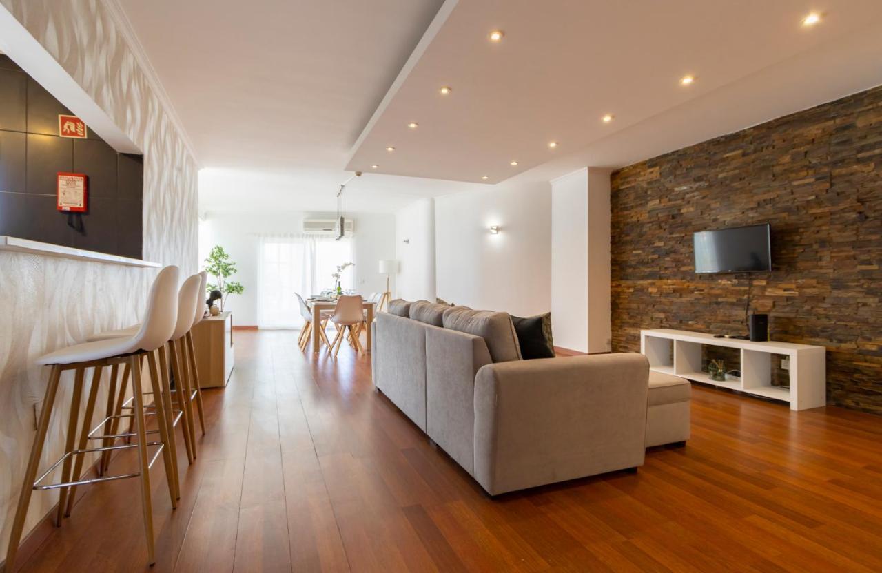 Spaceful Apartment In Albufeira Exterior photo