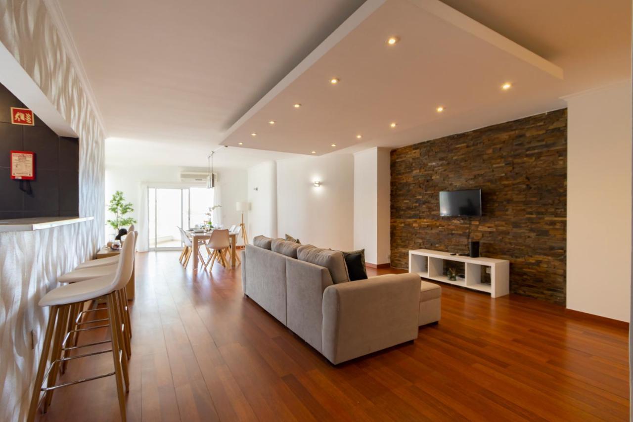 Spaceful Apartment In Albufeira Exterior photo