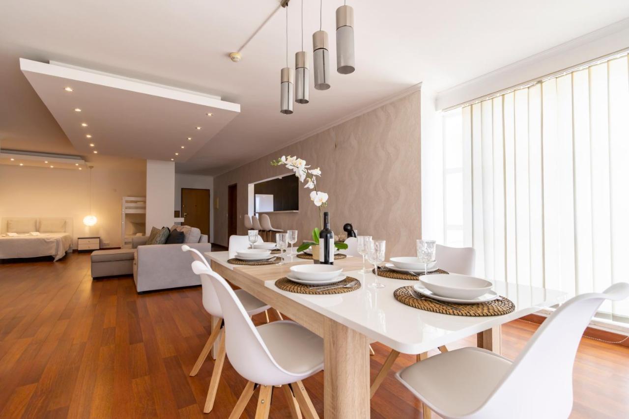 Spaceful Apartment In Albufeira Exterior photo